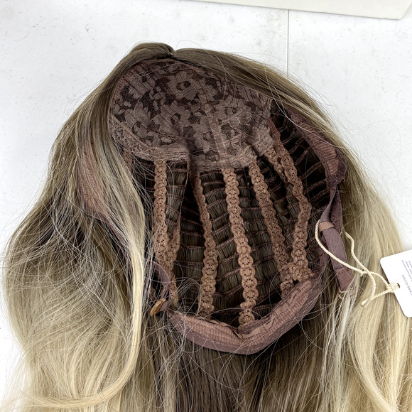 Shining Yourself by HAIRCUBE Balayage Wig - Picture 3 of 6